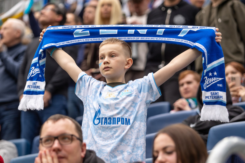 Болельщики на матче «Зенит» — «Крылья Советов»