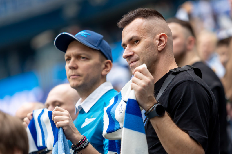 Болельщики на матче «Зенит» — «Крылья Советов»