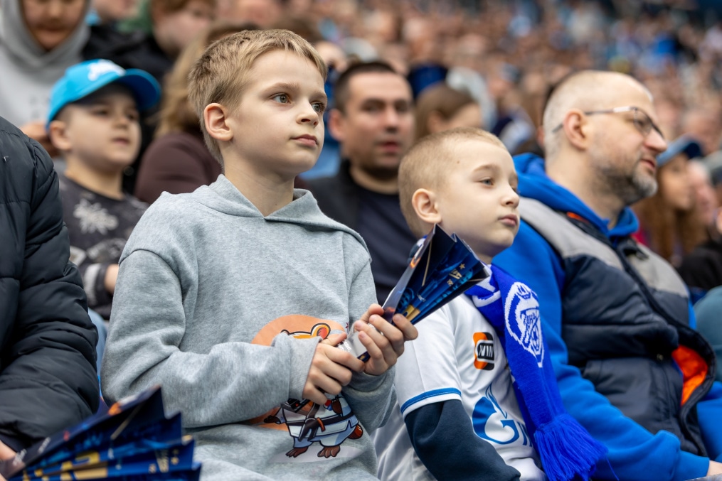 Болельщики на матче «Зенит» — «Крылья Советов»