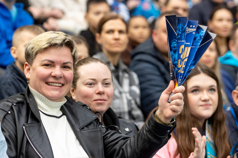 Болельщики на матче «Зенит» — «Крылья Советов»