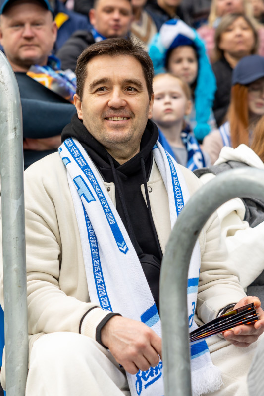 Болельщики на матче «Зенит» — «Крылья Советов»