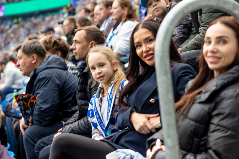 Болельщики на матче «Зенит» — «Крылья Советов»