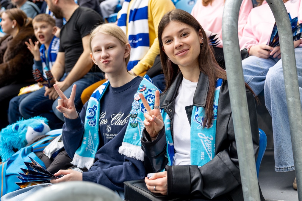 Болельщики на матче «Зенит» — «Крылья Советов»