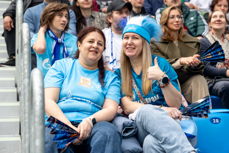 Болельщики на матче «Зенит» — «Крылья Советов»