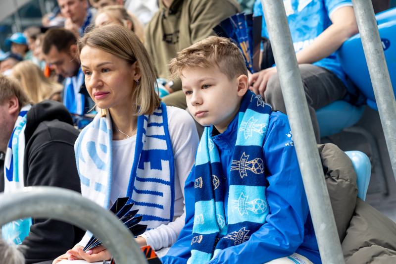 Болельщики на матче «Зенит» — «Крылья Советов»