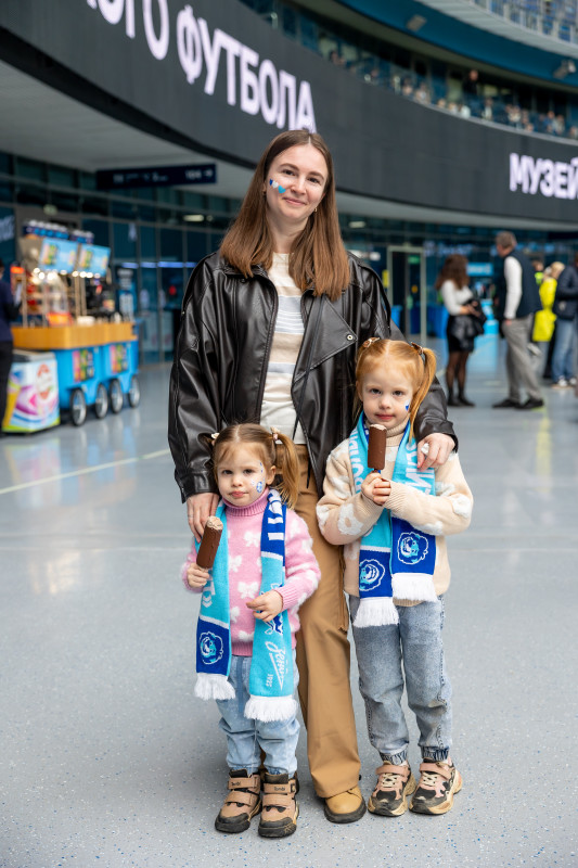 Болельщики на матче «Зенит» — «Крылья Советов»