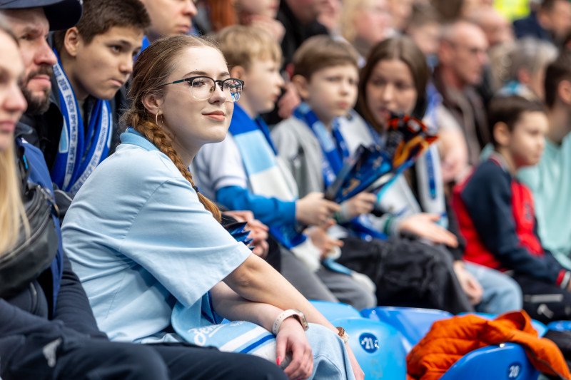 Болельщики на матче «Зенит» — «Крылья Советов»