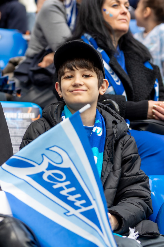 Болельщики на матче «Зенит» — «Крылья Советов»