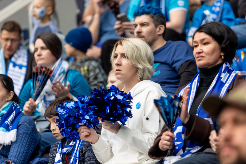 Болельщики на матче «Зенит» — «Крылья Советов»