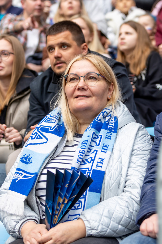 Болельщики на матче «Зенит» — «Крылья Советов»