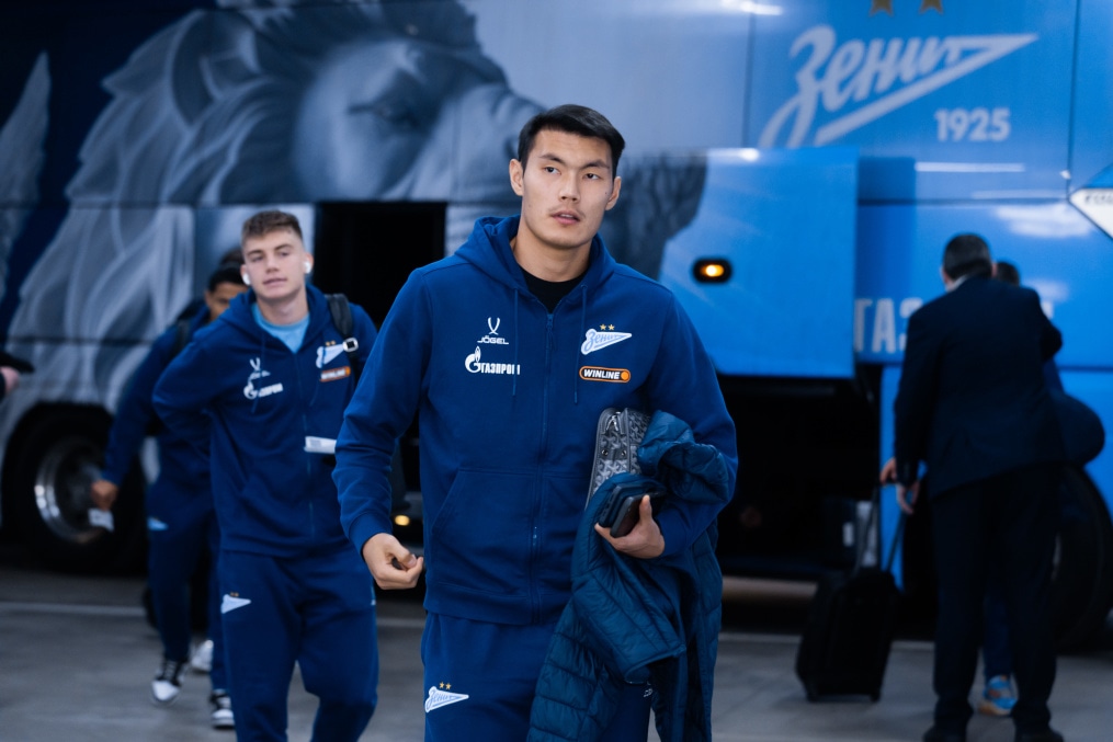 Мир Российская Премьер-Лига, «Зенит» — «Крылья Советов»