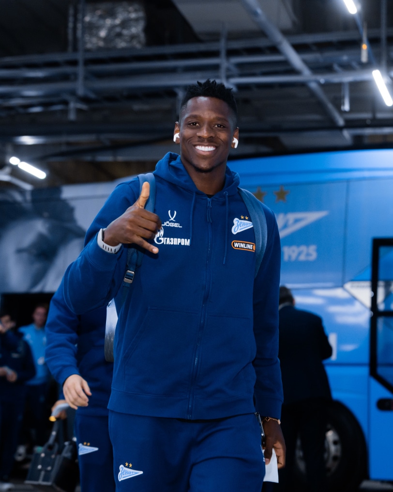 Мир Российская Премьер-Лига, «Зенит» — «Крылья Советов»