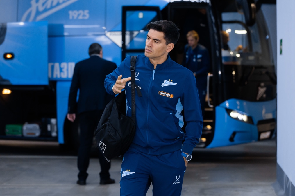 Мир Российская Премьер-Лига, «Зенит» — «Крылья Советов»