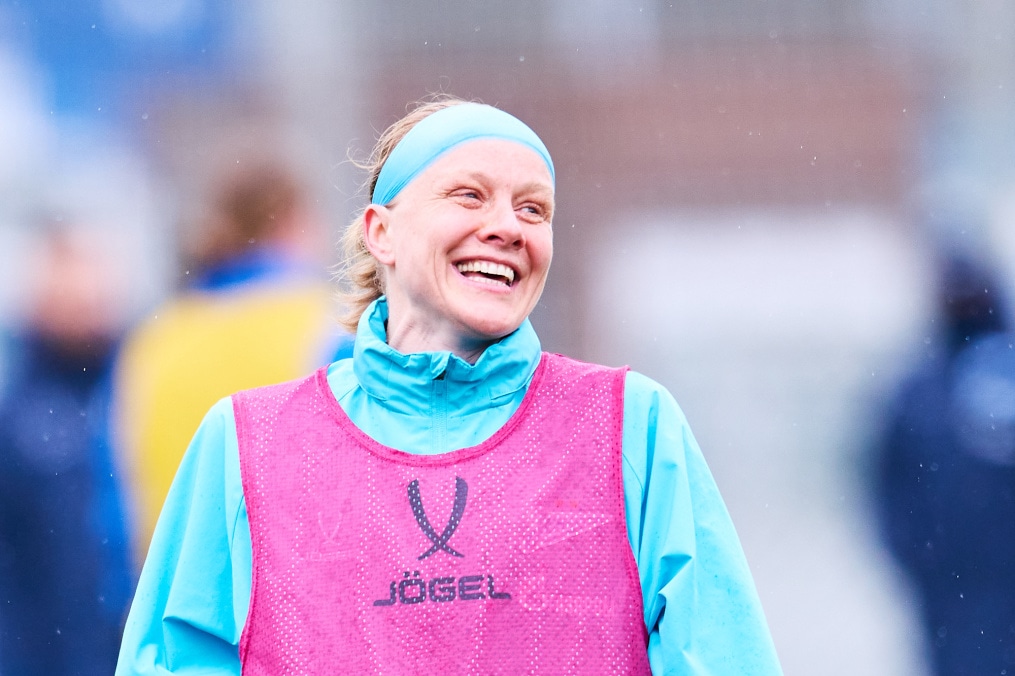 Тренировка женской команды в перерыве на матчи сборных