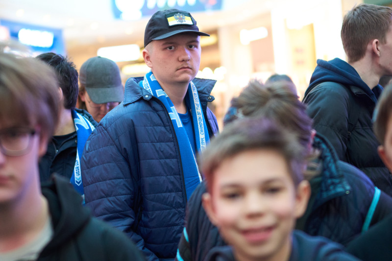 Автограф-сессия и паблик-ток Анастасии Поздеевой и Вероники Куропаткиной на Неделе моды в ТРЦ «Галерея»