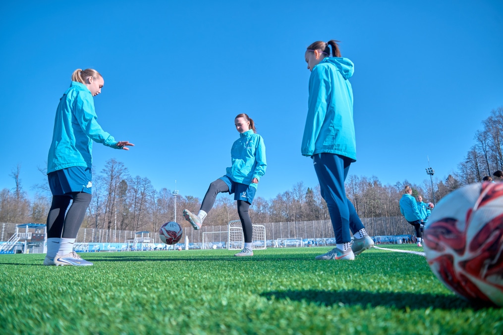 Тренировка женской молодежной команды «Зенит»