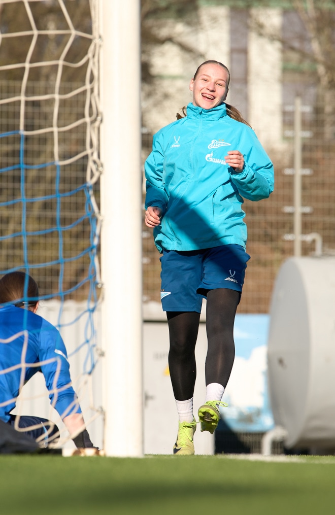 Тренировка женской молодежной команды «Зенит»