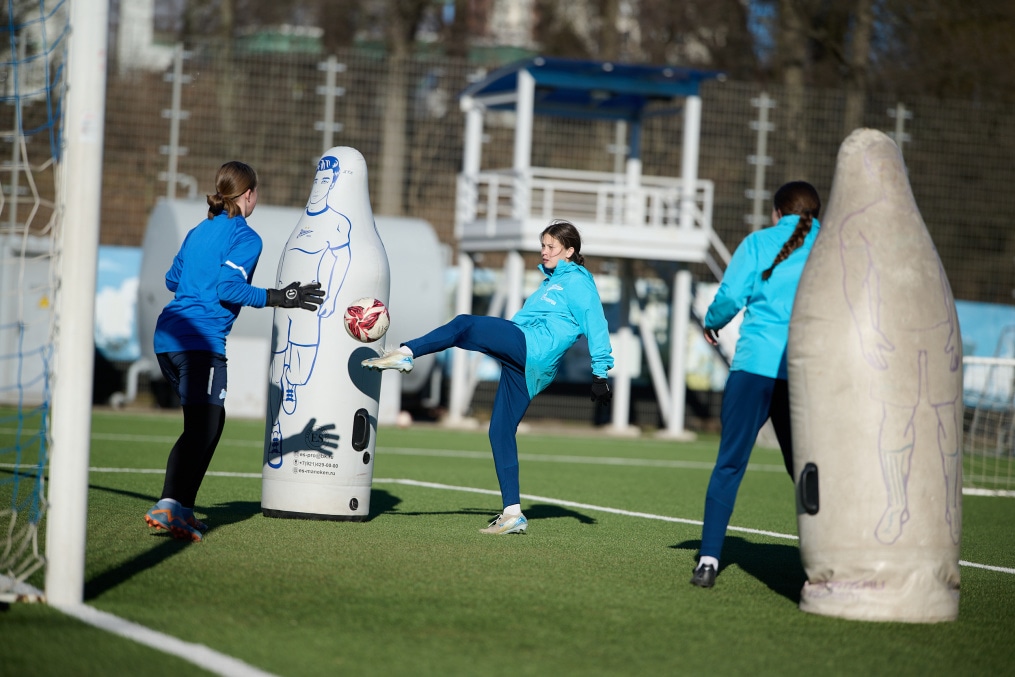 Тренировка женской молодежной команды «Зенит»