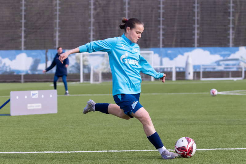 Тренировка женской молодежной команды перед началом сезона 2026