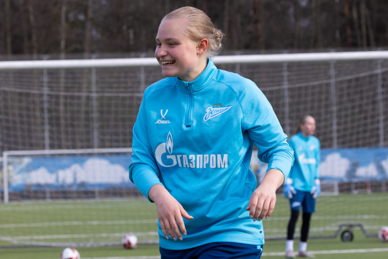 Тренировка женской молодежной команды перед началом сезона 2026