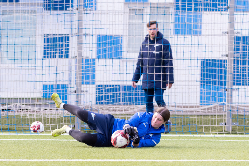 Тренировка женской молодежной команды перед началом сезона 2026