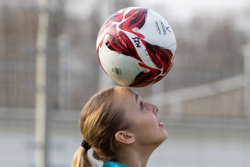 Тренировка женской молодежной команды перед началом сезона 2026