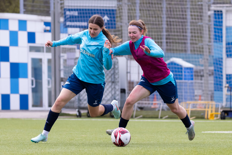 Тренировка женской молодежной команды перед началом сезона 2026