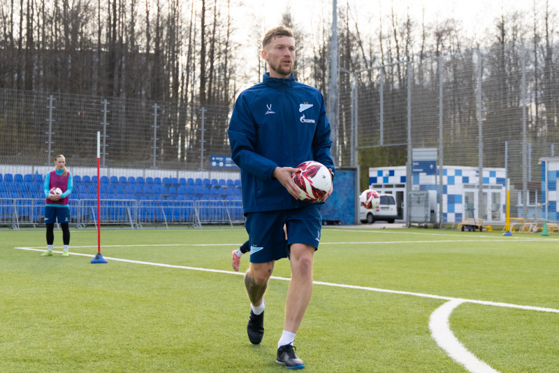 Тренировка женской молодежной команды перед началом сезона 2026