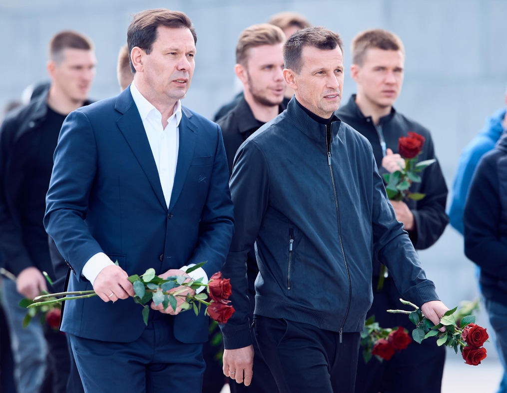 «Газпром» — Академия ФК «Зенит»: торжественное возложение цветов на Пискаревском мемориале