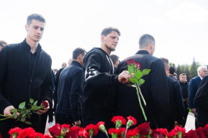 ФК «Зенит» на Пискаревском мемориале: торжественное возложение цветов