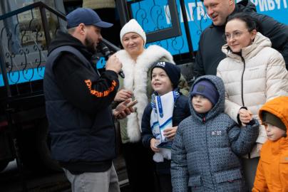 Открытие большого мобильного магазина «Винтрак» (Wintruck) у «Флагштока»
