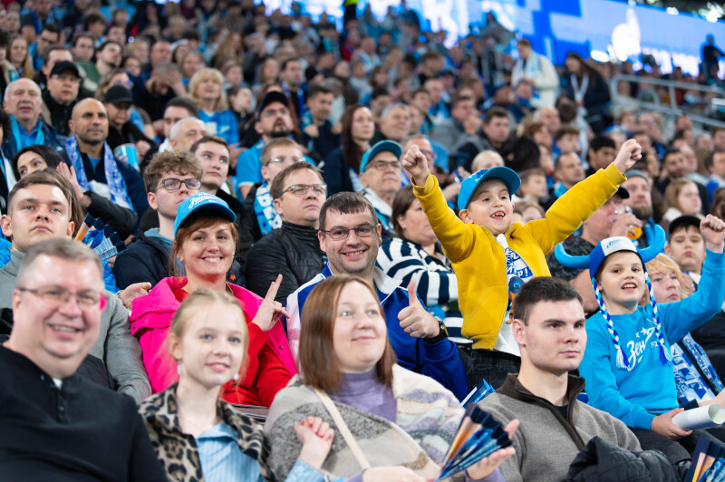 Болельщики на матче «Зенит» — «Динамо»Мх