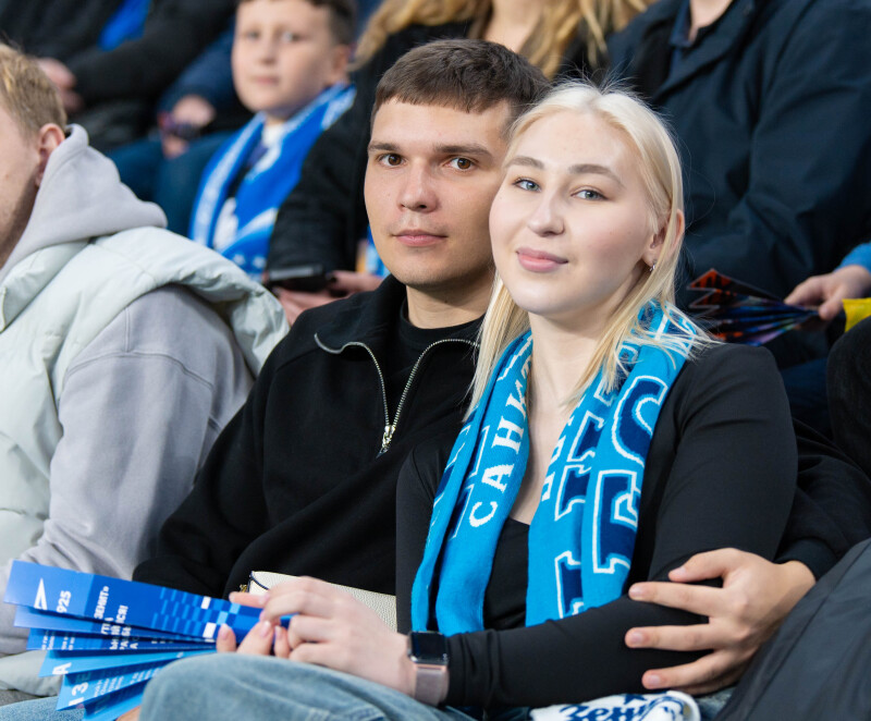 Болельщики на матче «Зенит» — «Динамо»Мх