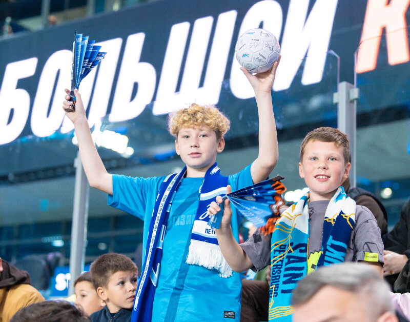 Болельщики на матче «Зенит» — «Динамо»Мх